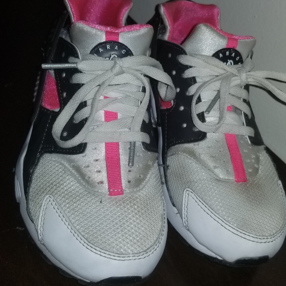 Girls Nike Huarache